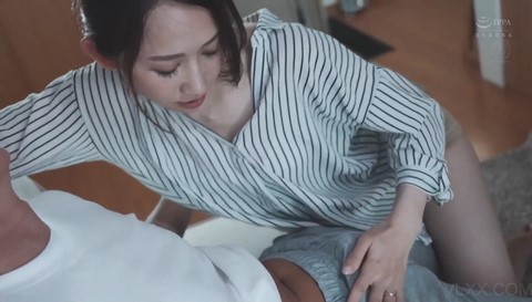 Xoạc cô nàng ti hồng quá rực rỡ Kana Mito